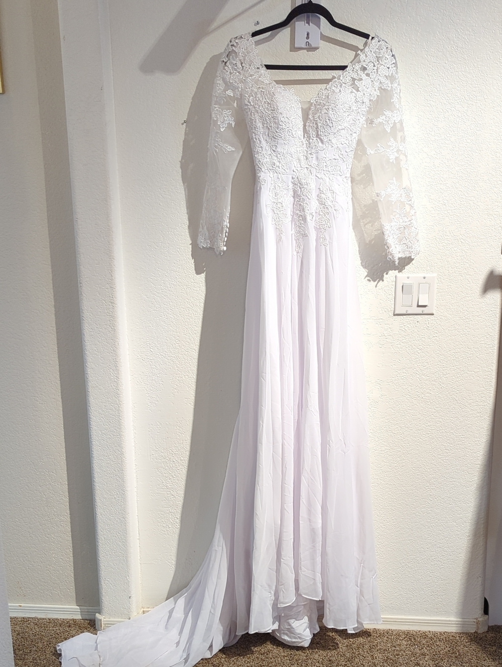 Romantic Long-Sleeve Lace Bridal Gown in White
